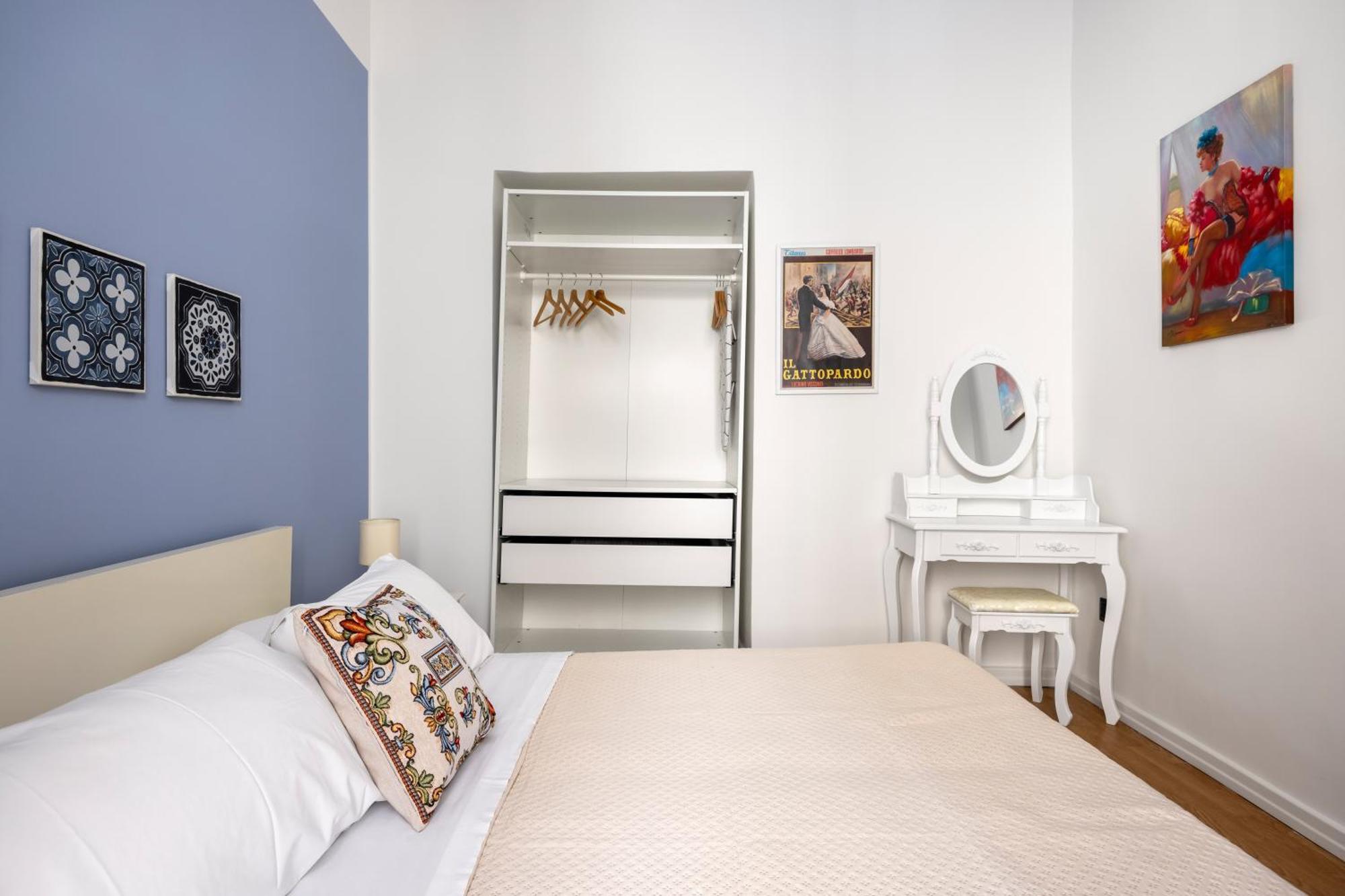 Agata E Rosalia 2 Bedroom Flat At The Quattro Canti Palermo Exteriör bild