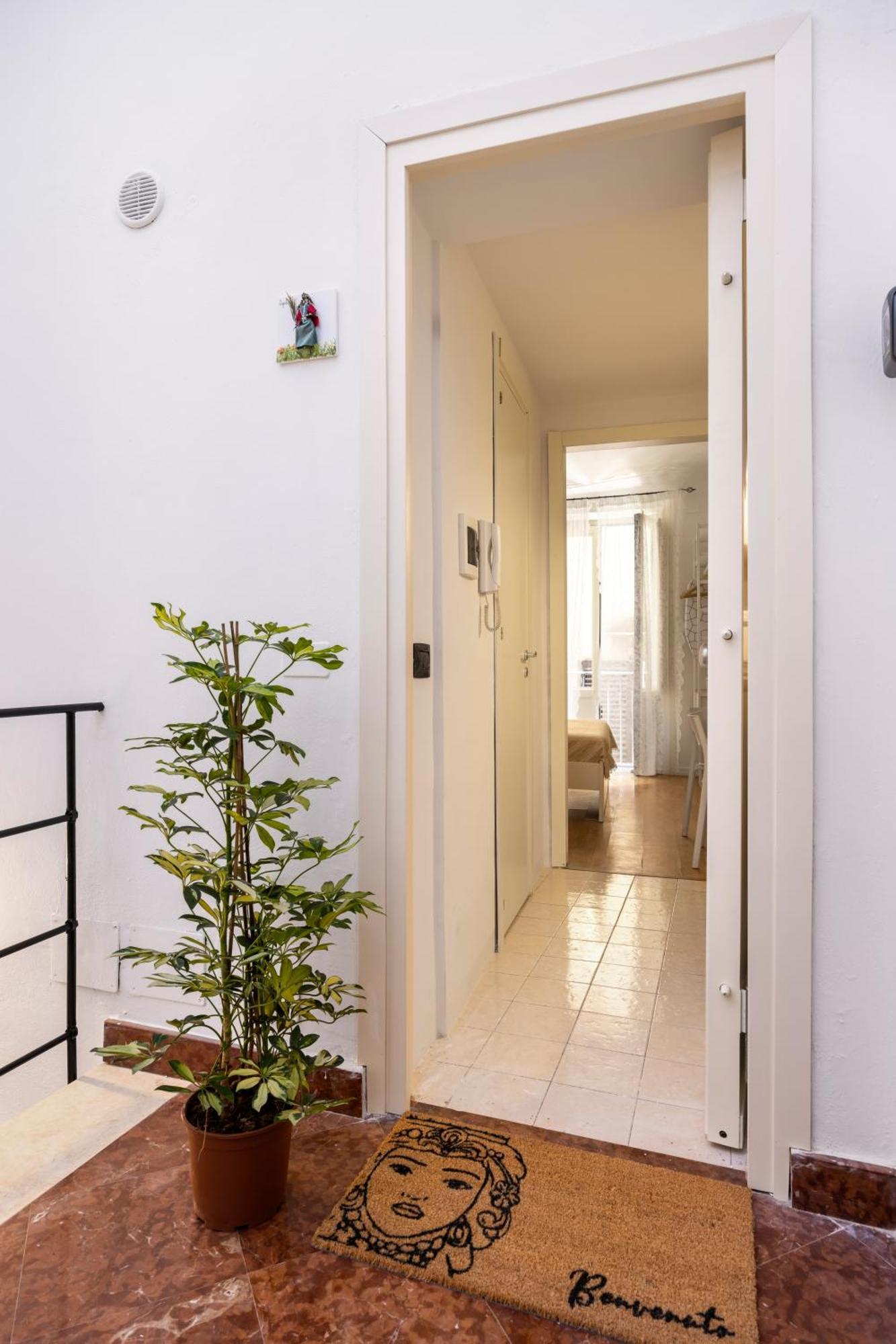 Agata E Rosalia 2 Bedroom Flat At The Quattro Canti Palermo Exteriör bild
