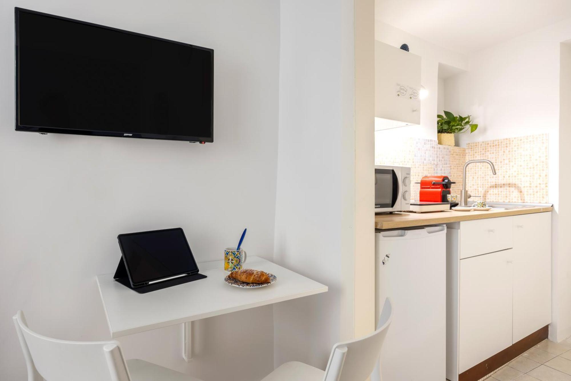 Agata E Rosalia 2 Bedroom Flat At The Quattro Canti Palermo Exteriör bild