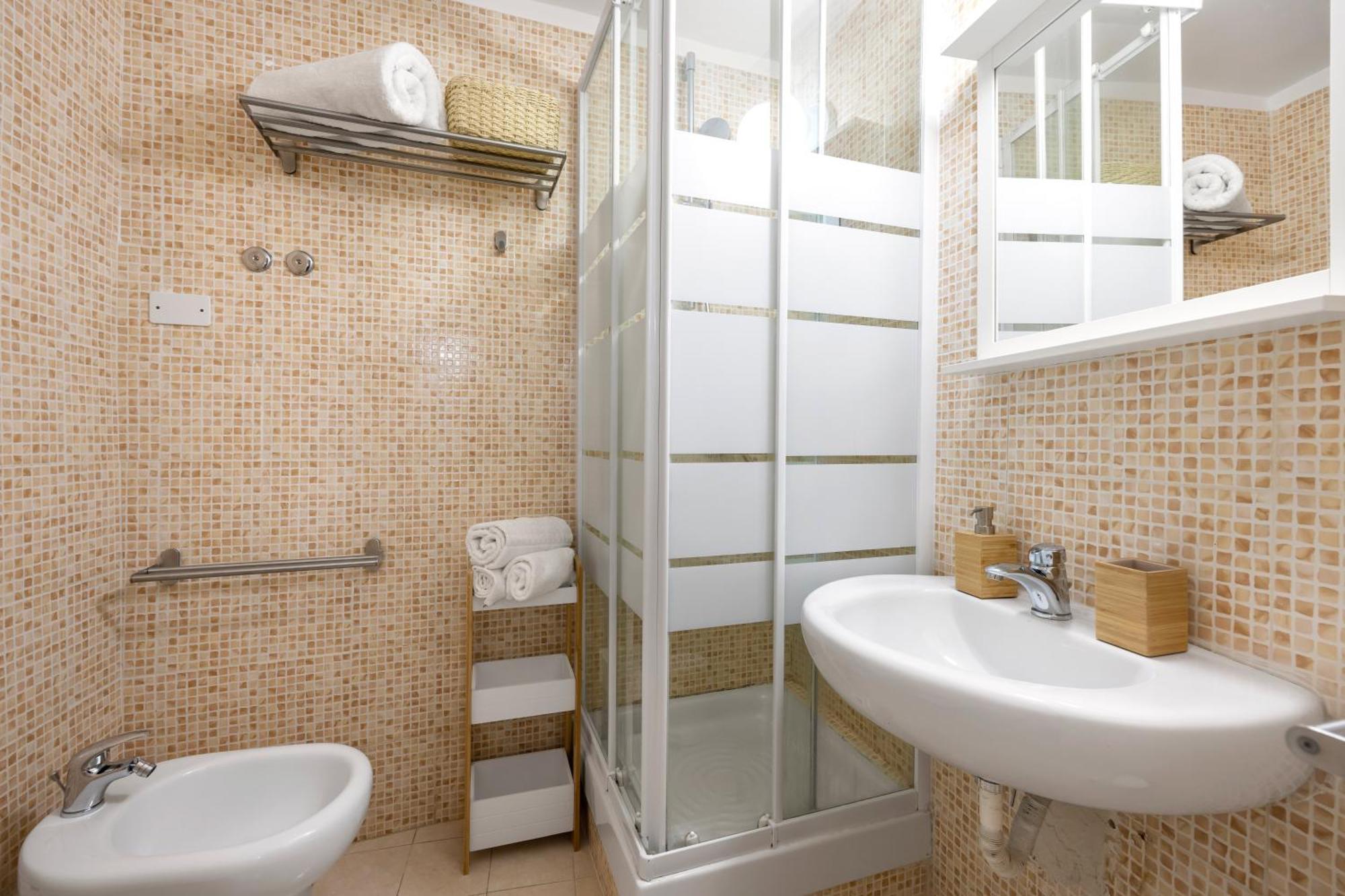 Agata E Rosalia 2 Bedroom Flat At The Quattro Canti Palermo Exteriör bild