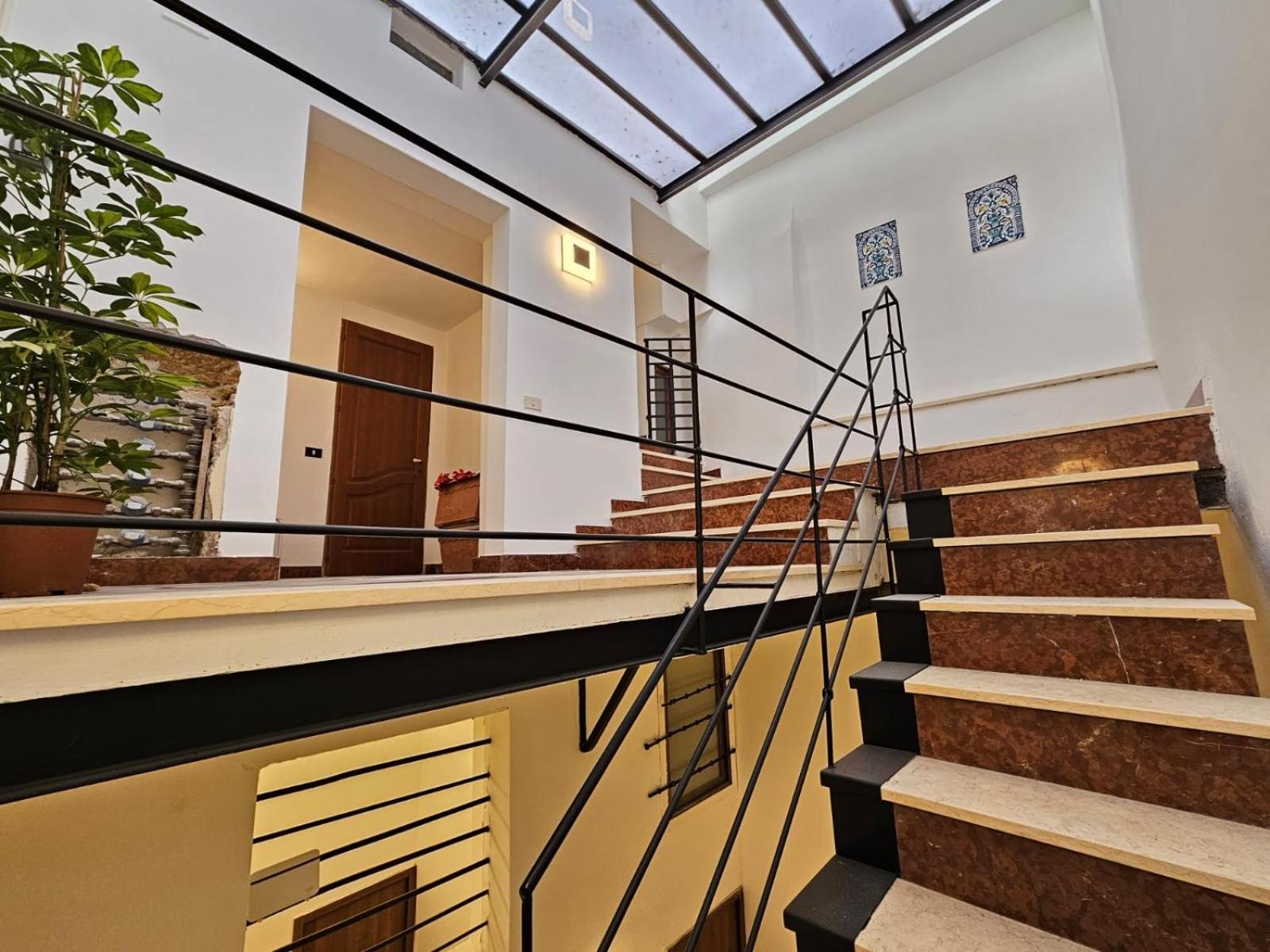 Agata E Rosalia 2 Bedroom Flat At The Quattro Canti Palermo Exteriör bild